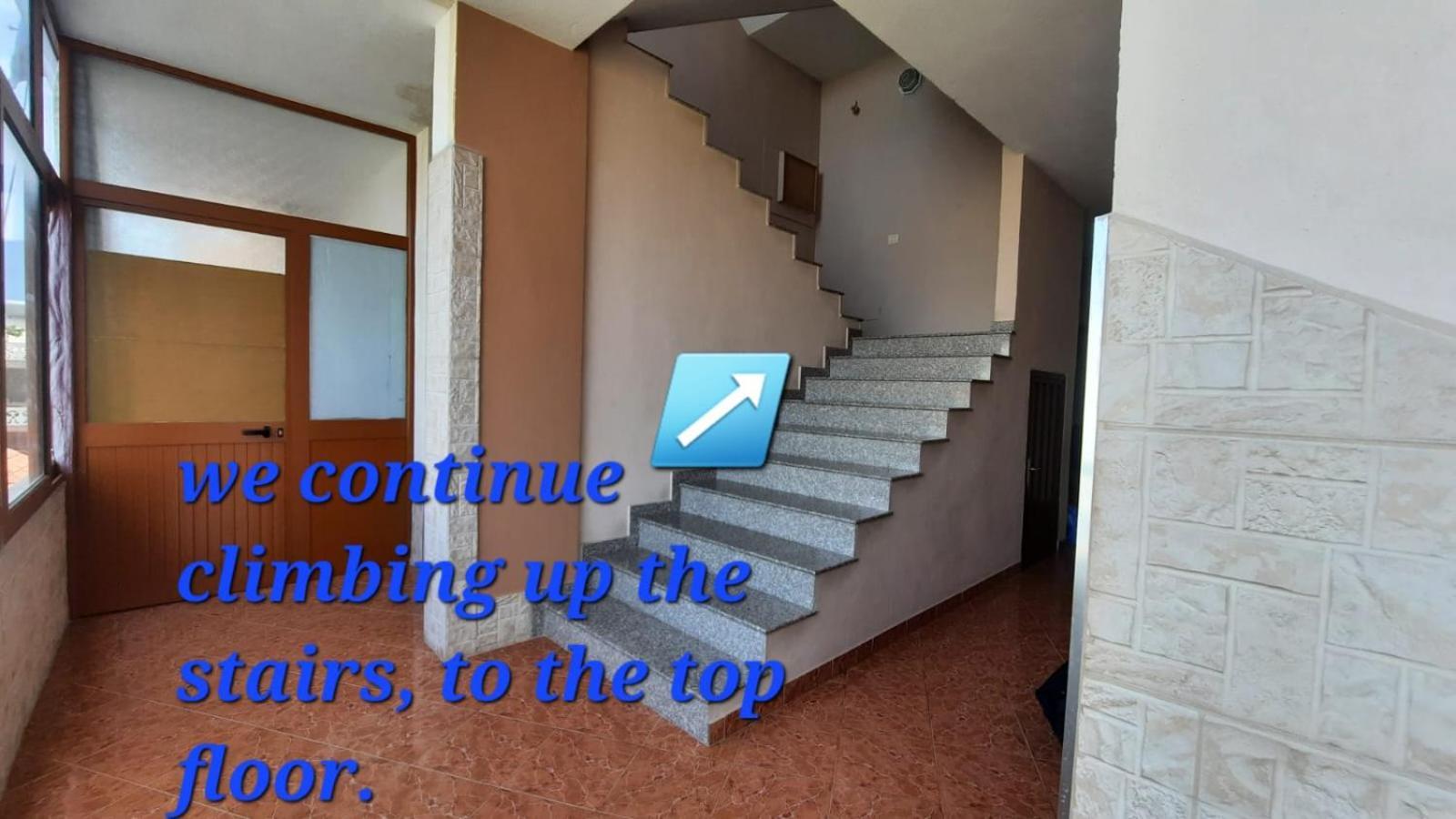 Crew Hostel Τίρανα Εξωτερικό φωτογραφία