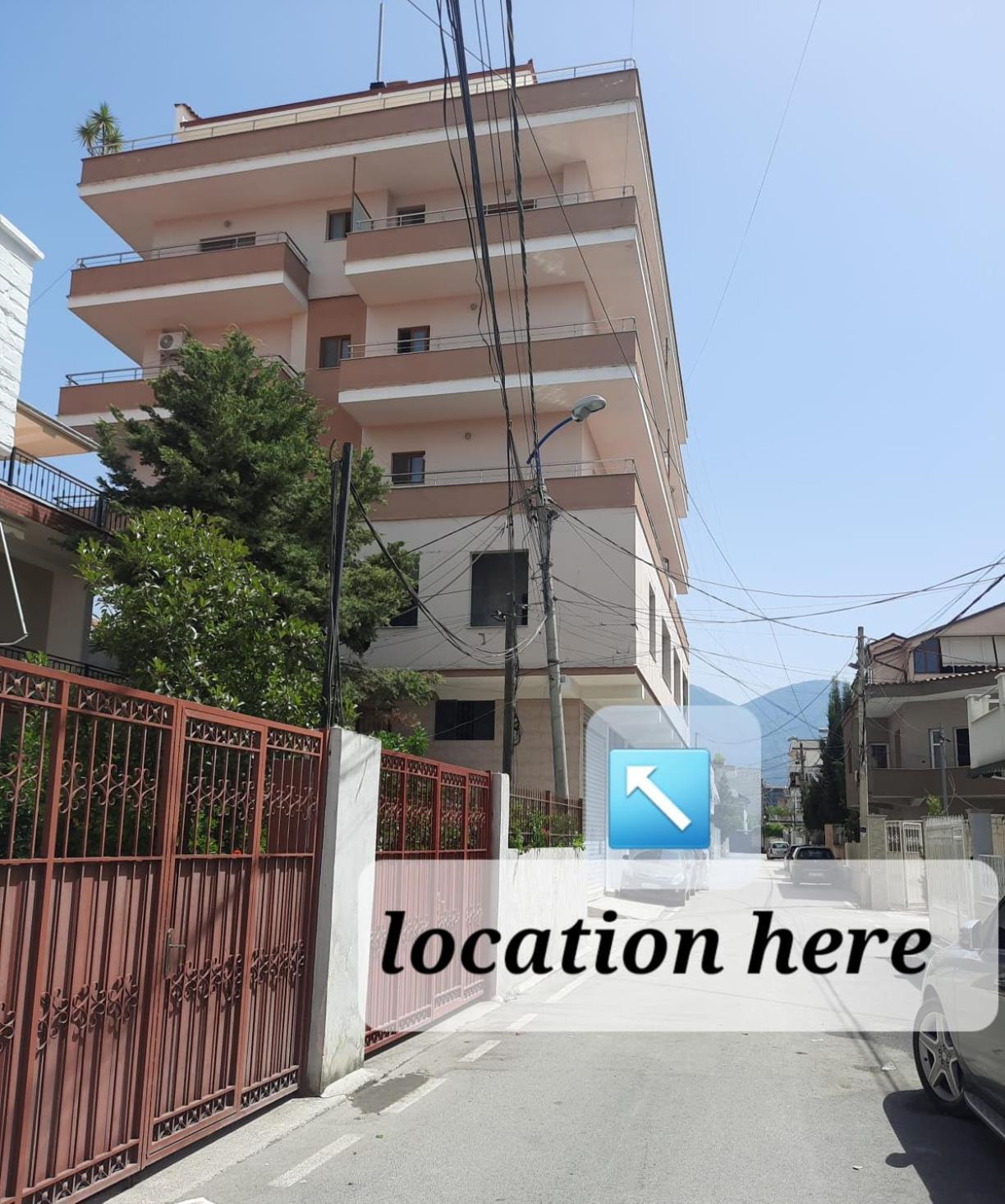 Crew Hostel Τίρανα Εξωτερικό φωτογραφία