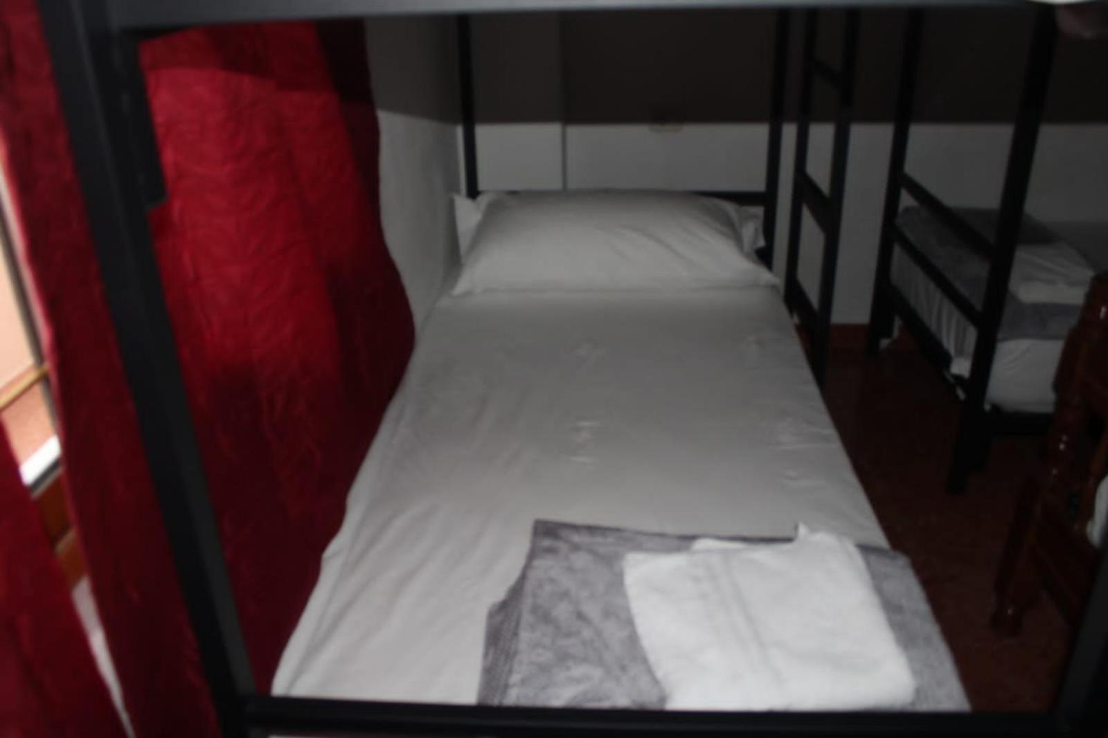 Crew Hostel Τίρανα Εξωτερικό φωτογραφία