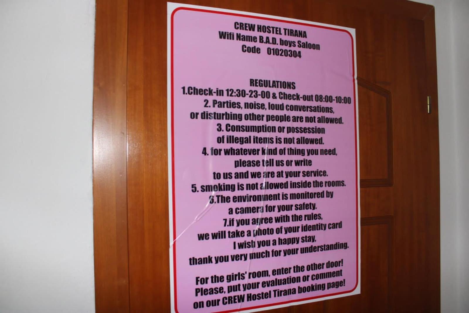 Crew Hostel Τίρανα Εξωτερικό φωτογραφία